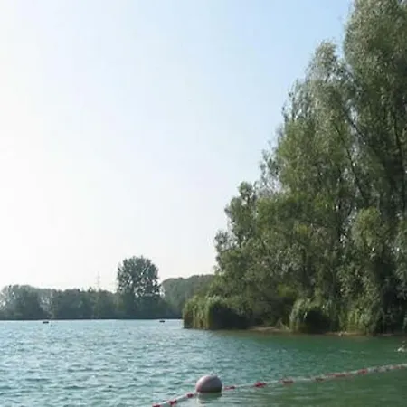 Διαμέρισμα Mit Innenhof, Rasen Und Parkplatz *